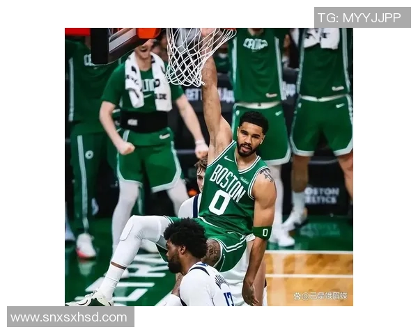 塔图姆如何通过战术调整掌控比赛节奏展现超级球星风采