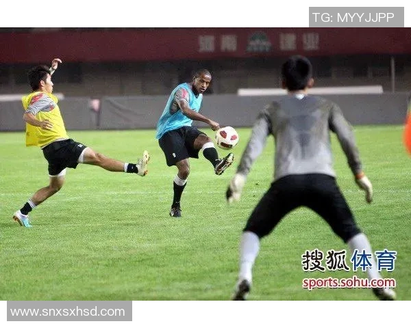 主教练战术板首度曝光备战细节全面呈现引发网友热议震撼不断